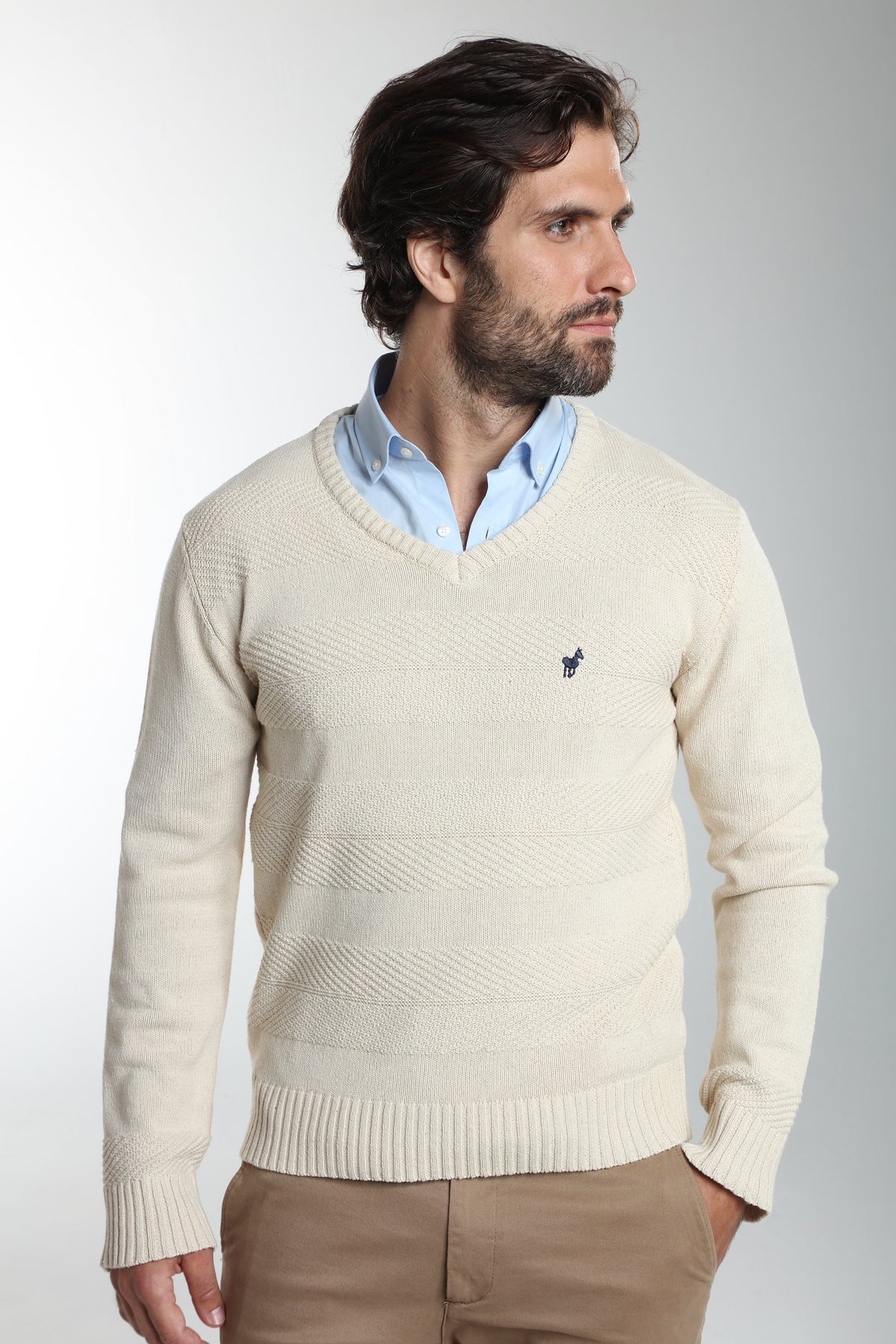 Pull col V Lucky en coton jacquard écru – Gentleman Farmer, vue 1