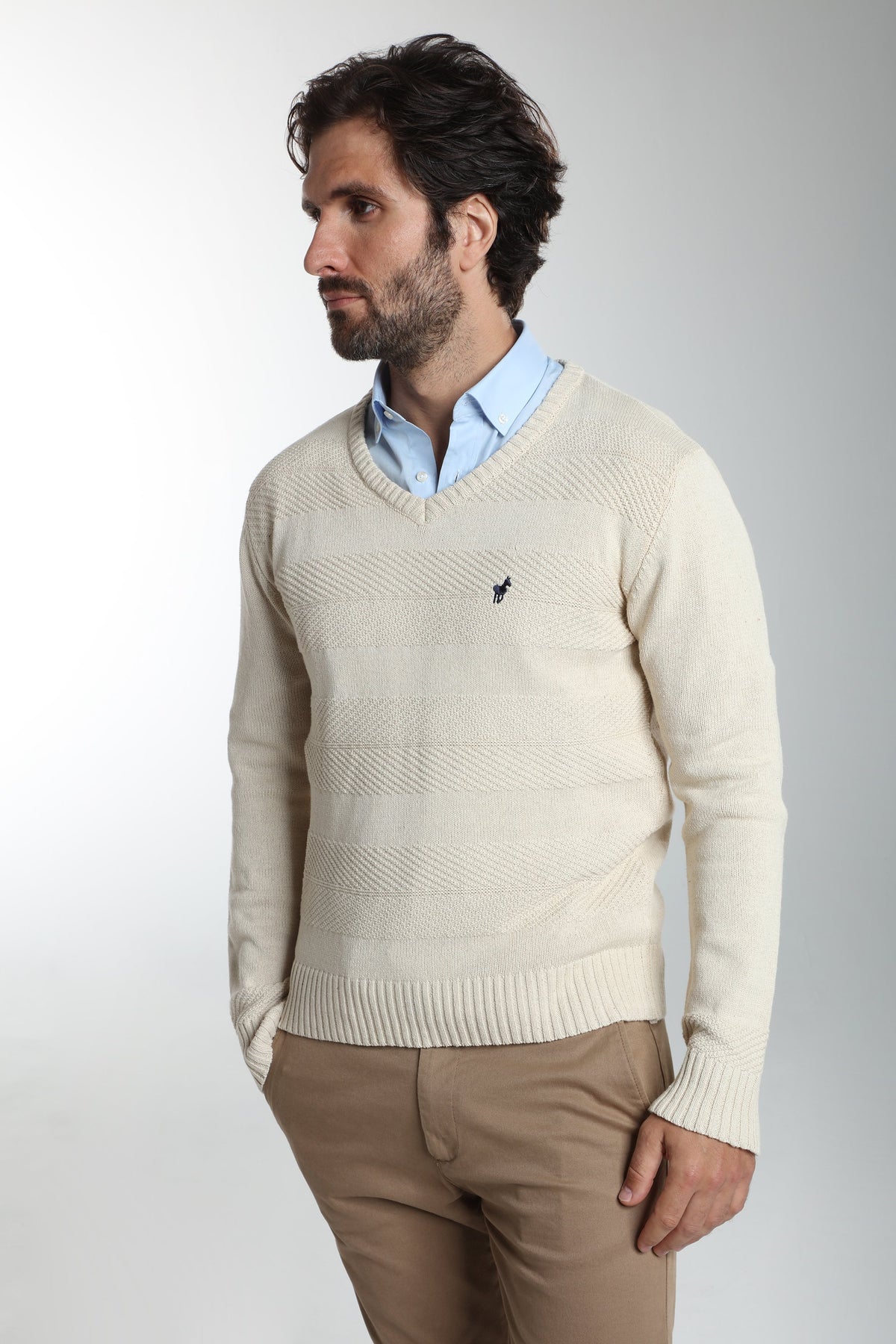 Pull col V Lucky en coton jacquard écru – Gentleman Farmer, vue 3