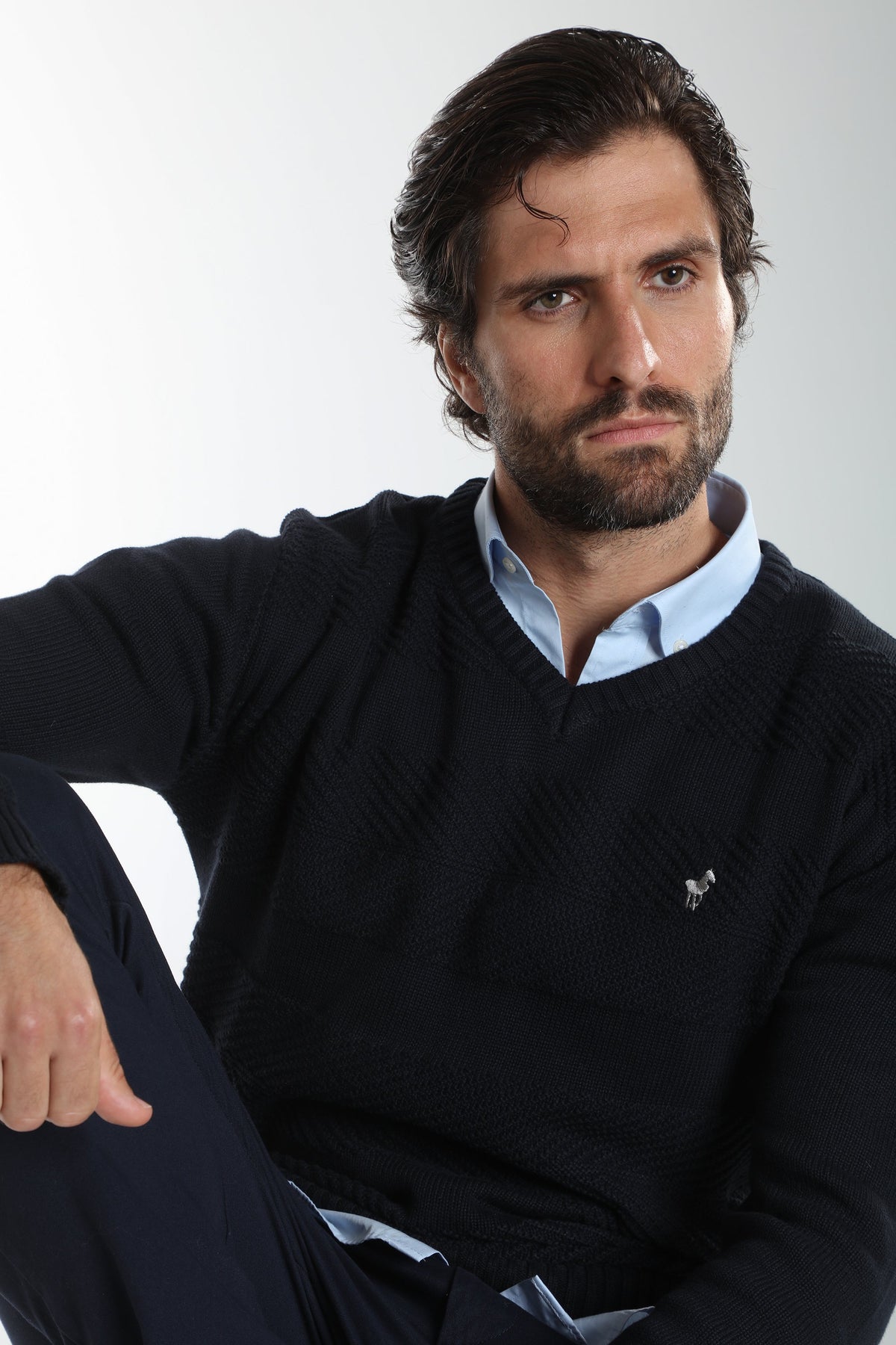 Pull col V Lucky en coton jacquard marine – Gentleman Farmer, vue 10
