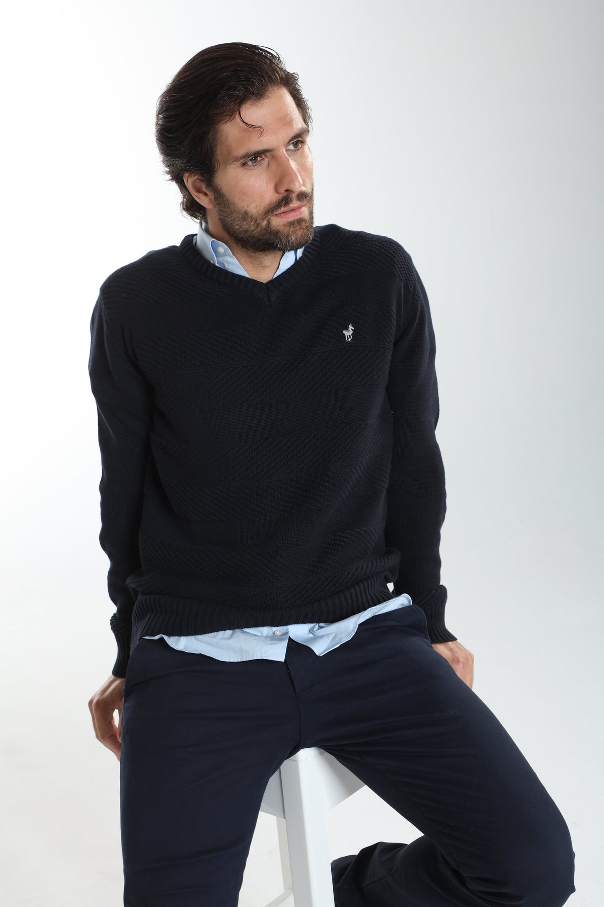 Pull col V Lucky en coton jacquard marine – Gentleman Farmer, vue 11