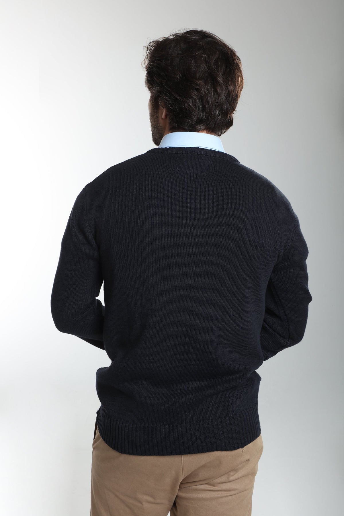 Pull col V Lucky en coton jacquard marine – Gentleman Farmer, vue 6