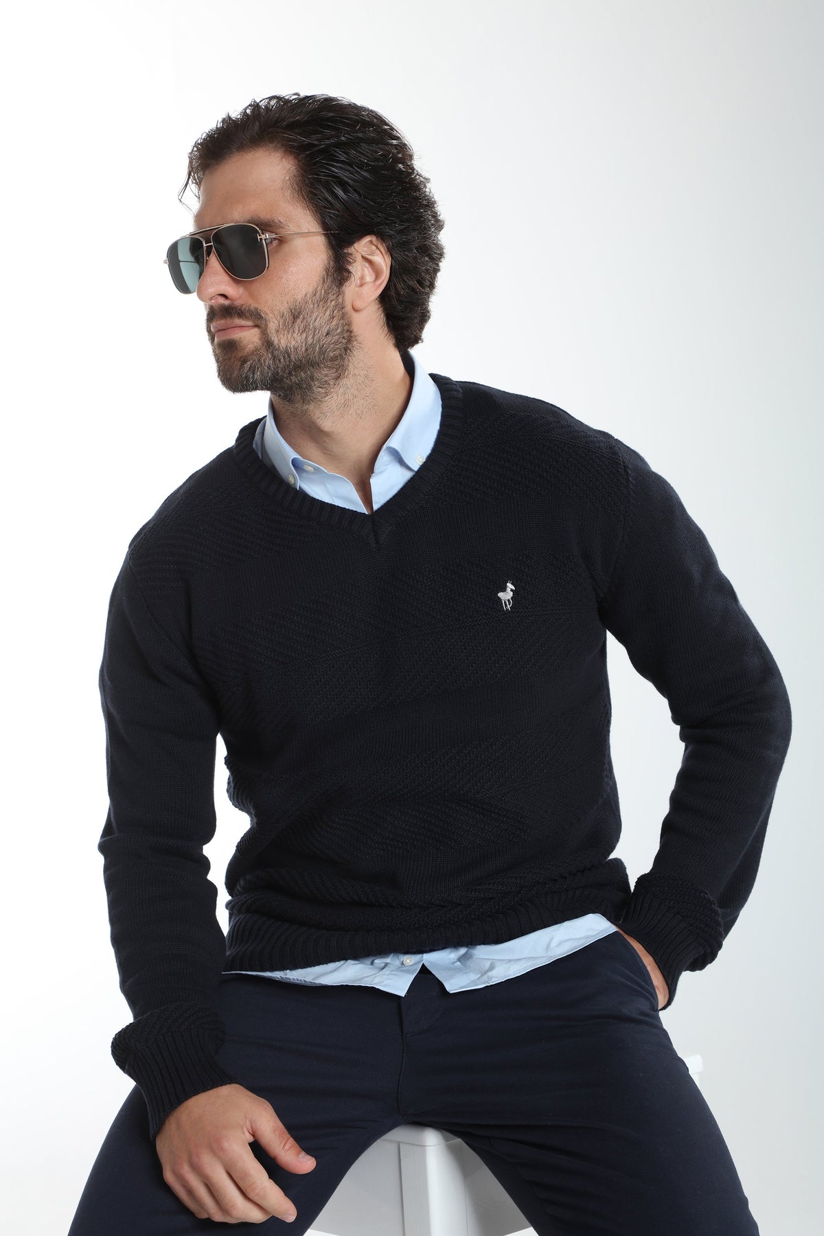 Pull col V Lucky en coton jacquard marine – Gentleman Farmer, vue 8