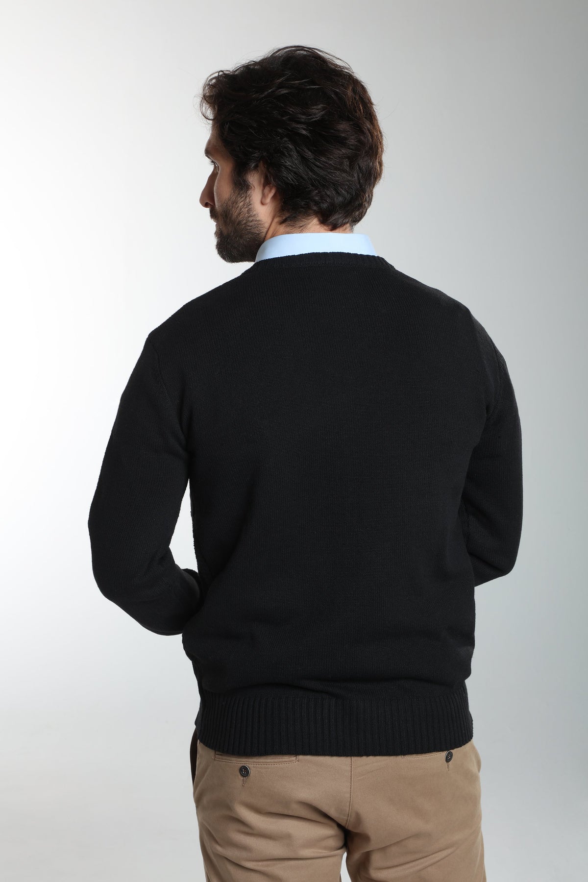 Pull col V Lucky en coton jacquard noir – Gentleman Farmer, vue 4
